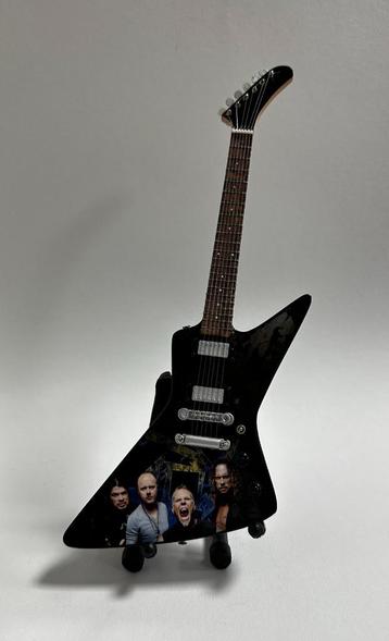 Metallica foto band gitaar van hout miniatuur guitar 25cm  beschikbaar voor biedingen