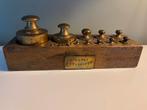 Antieke messing gewichten set in houten kist 'De Gaper', Ophalen