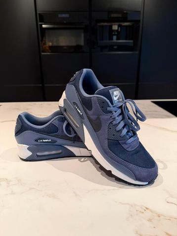 Nike air max 90 sneakers limited edition beschikbaar voor biedingen
