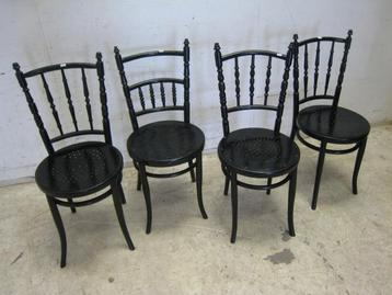 Set van 4 ronde zwarte thonet-stijl stoelen beschikbaar voor biedingen