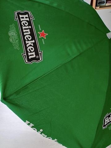 Vintage maar nog in perfecte staat Heineken parasol beschikbaar voor biedingen