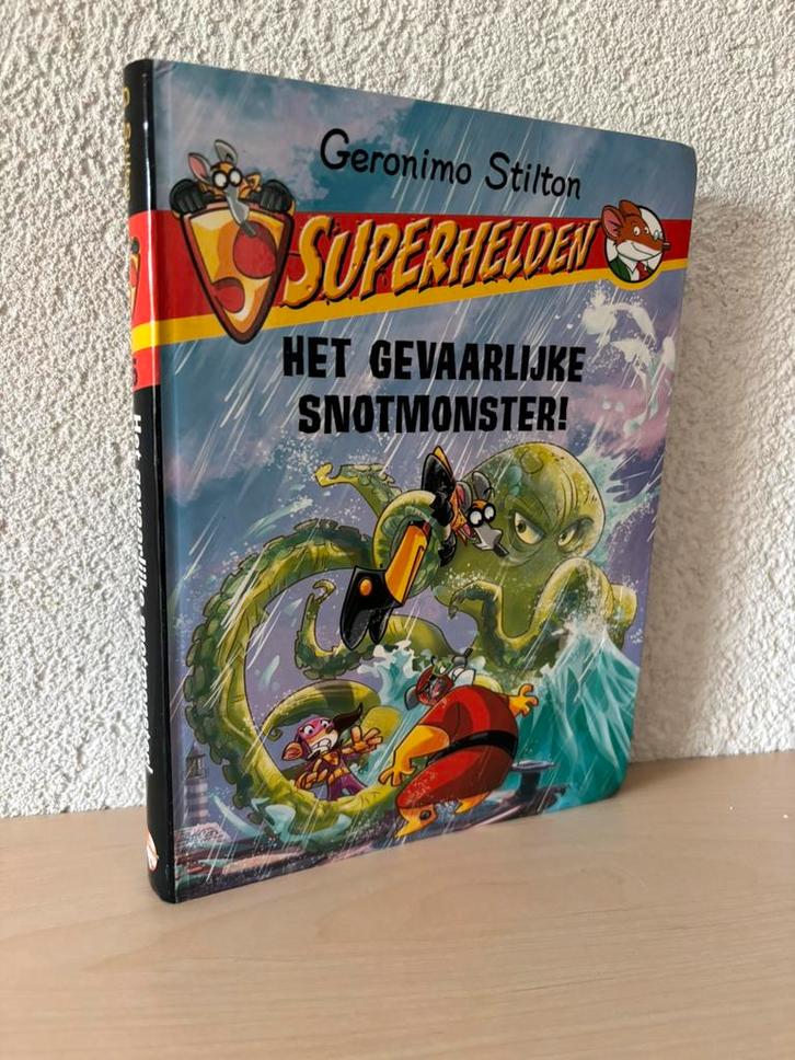 Geronimo Stilton superhelden, het gevaarlijke snotmonster, Boeken, Kinderboeken | Jeugd | 10 tot 12 jaar, Zo goed als nieuw, Ophalen of Verzenden