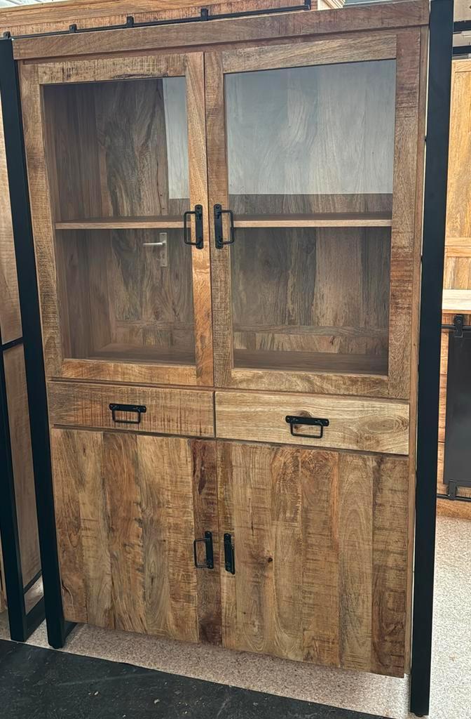 Kast Britt hoog, Huis en Inrichting, Kasten | Vitrinekasten, Zo goed als nieuw, 150 tot 200 cm, 50 tot 100 cm, 25 tot 50 cm, Met lade(s)