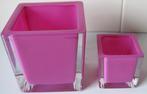 twee paarse - roze glazen bloempotten, Overige materialen, Binnen, Ophalen of Verzenden, Zo goed als nieuw