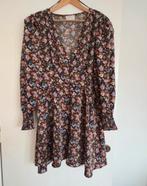 Neo Noir Dress – bloemenjurk, maat 44, Ophalen of Verzenden, Zo goed als nieuw, Maat 42/44 (L), Onder de knie