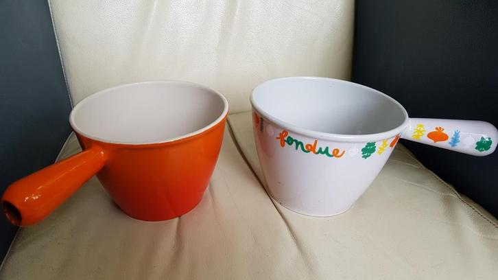 2x Le Creuset gietijzeren saus-fonduepan 16cm, Huis en Inrichting, Keuken | Potten en Pannen, Zo goed als nieuw, Koekenpan of Braadpan