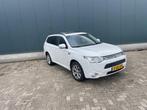 Mitsubishi Outlander 2.0 PHEV Instyle, Auto's, 4 cilinders, Wit, Vierwielaandrijving, Hybride Elektrisch/Benzine
