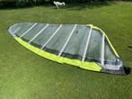 Neilpryde V8 9.8m, Watersport en Boten, Windsurfen, Ophalen, 7 m² of meer, Minder dan 250 cm, Zeil
