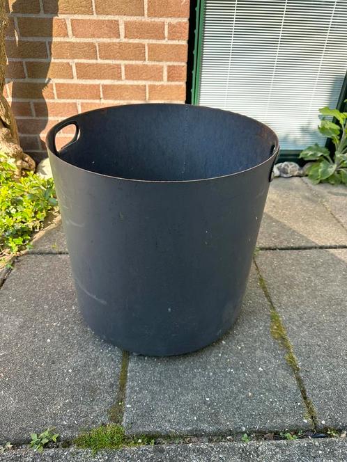 Houtbak/ emmer van hardmetaal met wielen, Tuin en Terras, Haardhout, Ophalen