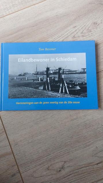 Eilandbewoner in Schiedam - Tom Bezemer beschikbaar voor biedingen