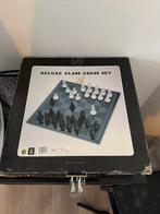 Glazen schaakbord - Zo goed als nieuw!, Hobby en Vrije tijd, Gezelschapsspellen | Bordspellen, Een of twee spelers, Ophalen of Verzenden