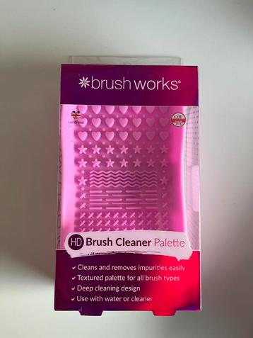 Brush cleaner palette beschikbaar voor biedingen