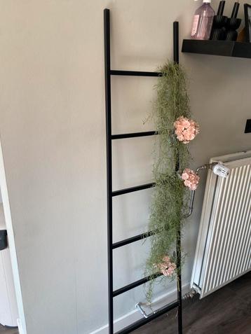 Decoratie trap beschikbaar voor biedingen