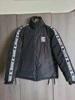 Karl Kani dubbelzijdig draagbare gewatteerde jas in maat L, Kleding | Heren, Jassen | Winter, Maat 52/54 (L), Verzenden, Zwart