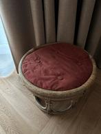 Leuke Rotan Poef met Kussen, Huis en Inrichting, Banken | Voetenbanken en Poefen, Ophalen, Minder dan 50 cm, Gebruikt, Rond