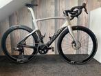 Pinarello Dogma F12 SRAM Rival AXS, 28 inch, Carbon, Heren, Zo goed als nieuw
