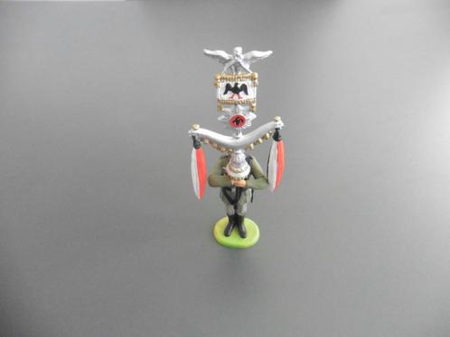 Preiser / Elastolin standing Schellenbaum Carrier., Verzamelen, Militaria | Tweede Wereldoorlog, Landmacht, Miniatuur of Beeldje