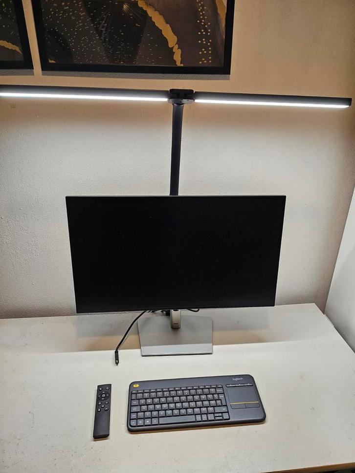27 inch Dell monitor, bureaulamp, toetsenbord te koop, Computers en Software, Apple Desktops, Zo goed als nieuw, Ophalen of Verzenden