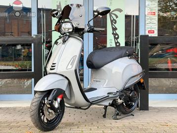 Vespa Sprint Nardo Grey bj. 6-2020 5425 km beschikbaar voor biedingen
