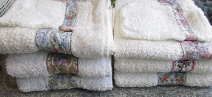 6 x zgan vintage handdoek met rand en washand, Huis en Inrichting, Badkamer | Badtextiel en Accessoires, Zo goed als nieuw, Handdoek