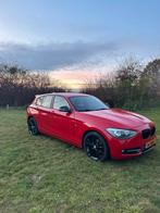 BMW 1 serie F20 116i Sport | Turbo & Distributie Vervangen, Auto's, BMW, 1-Serie, 65 €/maand, Zwart, 4 cilinders