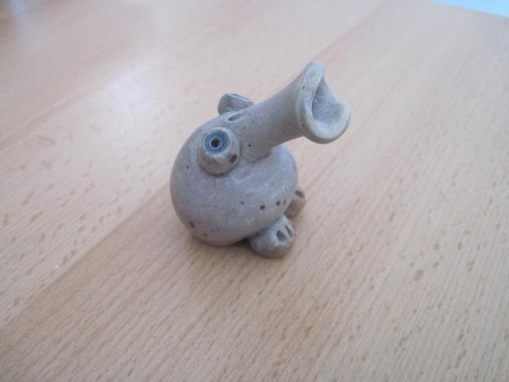 Een heel leuk mooi Fantasiedier gemaakt door kunstenaar, Verzamelen, Beelden en Beeldjes, Zo goed als nieuw, Dier, Verzenden