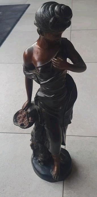 Art Nouveau bronzen beeld van vrouw met leeuwekop - 48 cm  beschikbaar voor biedingen