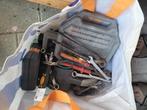 Tas met gereedschap, steek/ringsleutel, bandschuurmachine., Doe-het-zelf en Verbouw, Gereedschap | Handgereedschap, Ophalen of Verzenden