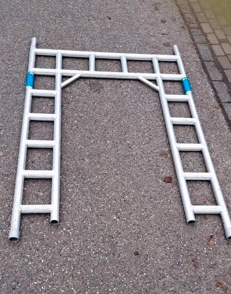 Doorloopframes boogframes asc euroscaffold custers altrex, Doe-het-zelf en Verbouw, Steigers, Zo goed als nieuw, Rolsteiger of Kamersteiger