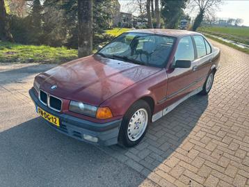 BMW 3-Serie e36 318 1992 Rood evt nwe apk. beschikbaar voor biedingen