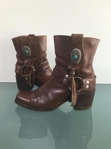 GRATIS VERZENDEN | SENDRA Bohemian bruine laarzen 38 beschikbaar voor biedingen