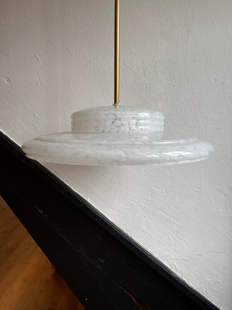 Vintage witte Clichy messing Franse hanglamp hoed rond ring, Huis en Inrichting, Lampen | Hanglampen, Ophalen of Verzenden, Zo goed als nieuw
