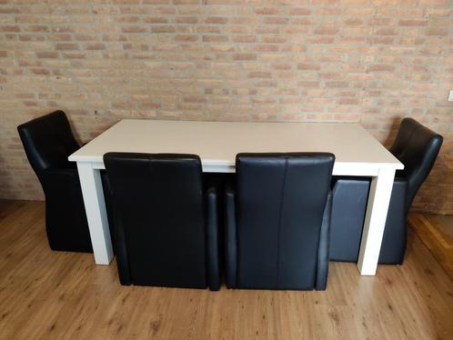 Mooie witte houten tafel, Huis en Inrichting, Tafels | Eettafels, Zo goed als nieuw, 50 tot 100 cm, 150 tot 200 cm, Vier personen