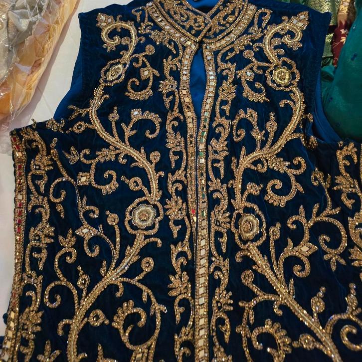 Elegante tuniek met fluwelen details, Kleding | Dames, Jurken, Zo goed als nieuw, Maat 38/40 (M), Blauw, Onder de knie, Ophalen of Verzenden