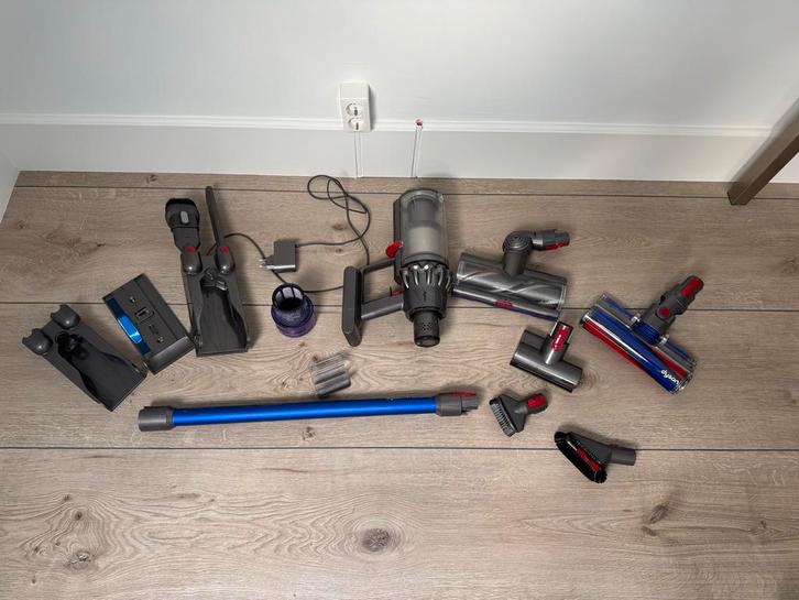 Dyson V11 Absolute Stofzuiger, Witgoed en Apparatuur, Stofzuigers, Gebruikt, Stofzuiger, Minder dan 1200 watt, Reservoir, Ophalen