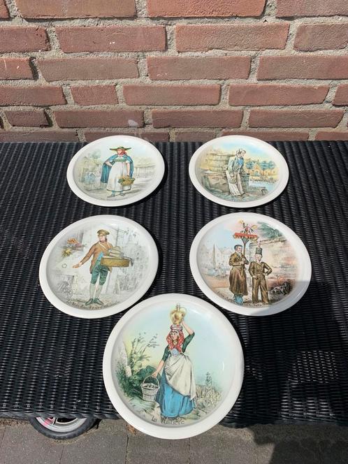 Royal Boch, Keramis la Louviere, 5x porselein saladeborden, Verzamelen, Porselein, Kristal en Bestek, Zo goed als nieuw, Bord of Schaal