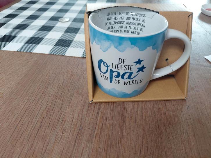 Enjoy mok "liefste opa", Huis en Inrichting, Keuken | Servies, Nieuw, Kop(pen) en/of Schotel(s), Overige stijlen, Porselein, Ophalen