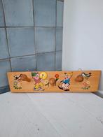 Vintage houten kinderkapstokje kabouters, Wandkapstok, Ophalen of Verzenden, Zo goed als nieuw, Minder dan 100 cm