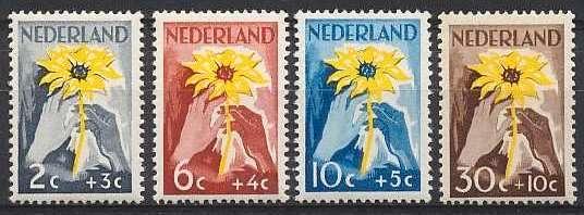 Nederland NVPH nr 538/41 ongebruikt Zonnebloemen 1949, Postzegels en Munten, Postzegels | Nederland, Postfris, Na 1940, Verzenden