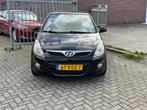 Hyundai I20 1.2i DynamicVersion 5 deurs! NL AUTO NAP! Airco, Gebruikt, Zwart, 4 cilinders, Zwart