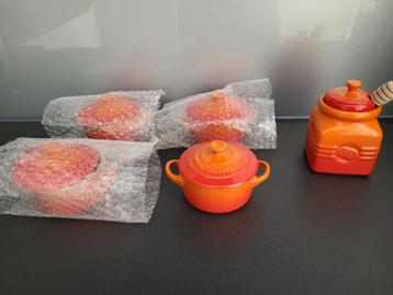 Le Creuset Oranjerode Mini Braadpannenset (4 st) + Honingpot beschikbaar voor biedingen