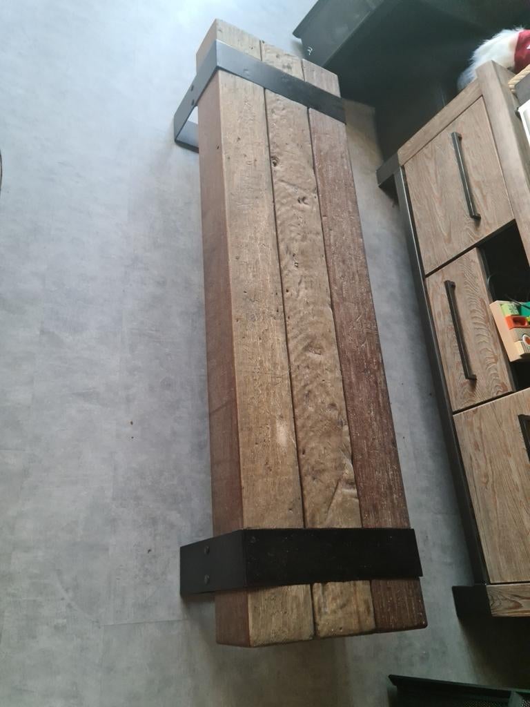 bielzen  salon tafel ( geen echte bielzen), Huis en Inrichting, Tafels | Salontafels, Ophalen