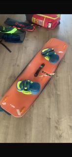 F-One Trax Kiteboard 2022 - Amper gebruikt!, Watersport en Boten, Kitesurfen, Twintip, Kiteboard, Ophalen of Verzenden, Zo goed als nieuw