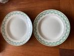 2 Royal Boch borden serie CARLOTTA met groene rand, Huis en Inrichting, Gebruikt, Ophalen of Verzenden, Bord(en), Overige stijlen
