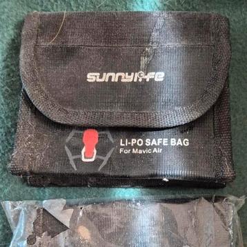 Lipo bewaarzak sunnylife safe bag beschikbaar voor biedingen