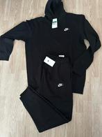 Nike Trainingspak Maat M L, Kleding | Heren, Sportkleding, Ophalen of Verzenden, Zo goed als nieuw, Zwart, Algemeen