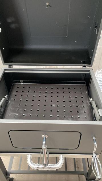 Houtskoolbarbecue Nieuw beschikbaar voor biedingen
