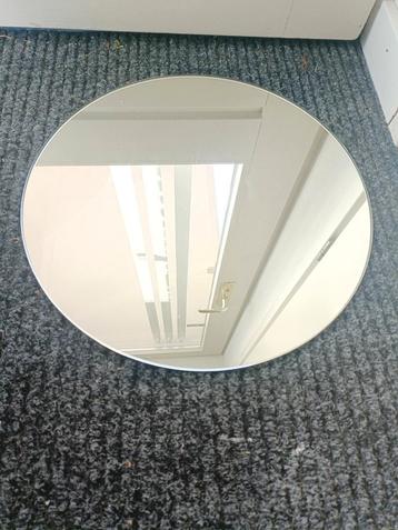 Spiegel 40cm met ophangclips beschikbaar voor biedingen
