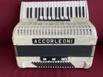 Mooie Accorleoni accordeon . 80 bas . 3 korig ., 80-bas, Zo goed als nieuw, Weltmeister, Met riemen