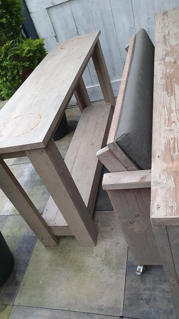 Sidetable groot landelijk robuust z.g.a.n  beschikbaar voor biedingen